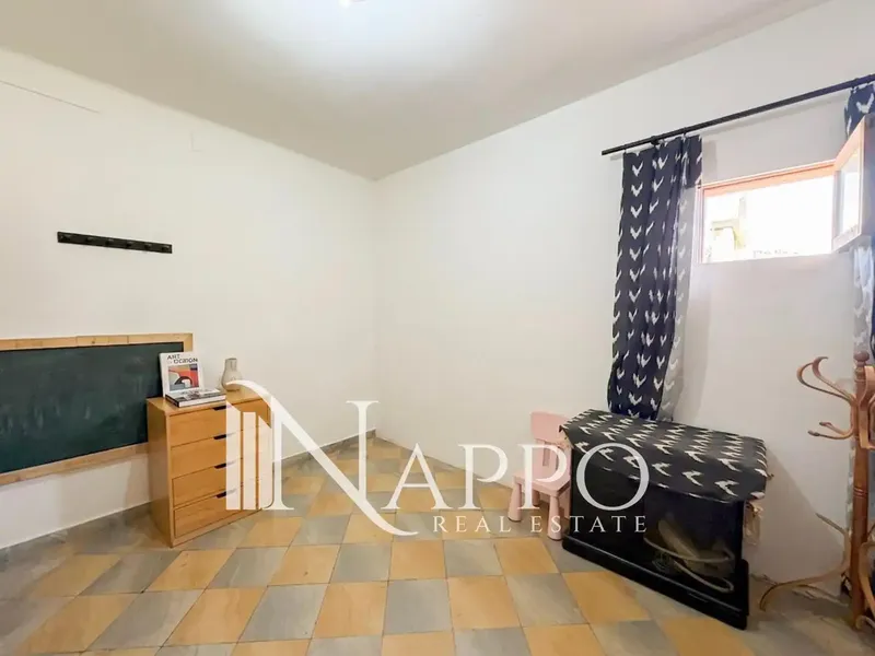 NAPPO Real Estate presenta este piso a reformar con terraza, situado en una primera planta de un edificio sin ascensor en la zona de Arenal, — photo 7