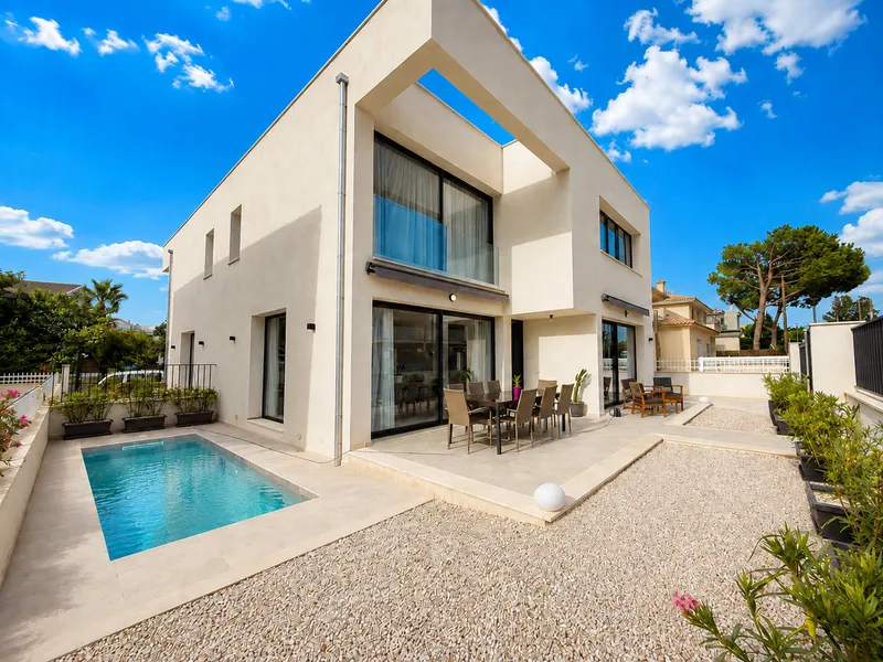 Detached Villa in Ca'n Picafort — photo 1
