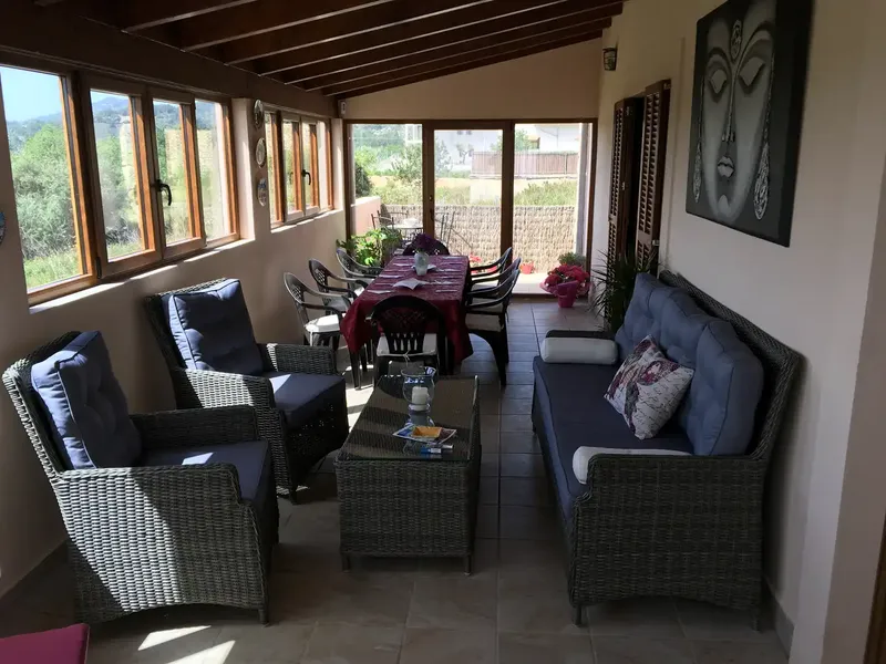 Chalet unifamiliar ubicado en la falda de la Serra de Tramontana cerca de estación de tren con vistas despejadas a montaña y valle. Gran par — photo 4
