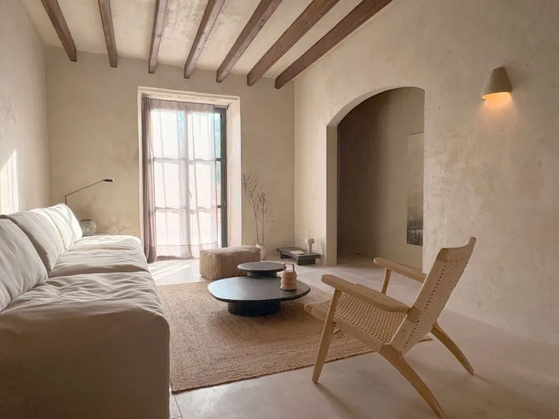 In Es Llombards, a renovated town house with an exquisite style, ready to move into — photo 3
