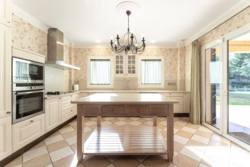 Spacious Mediterranean villa with sprawling grounds for sale in Santa Ponsa — photo 10