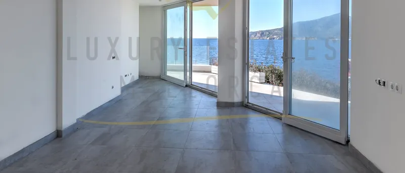 Fantastic modern new build ground floor apartment in Sant Elm in first sea line — photo 9