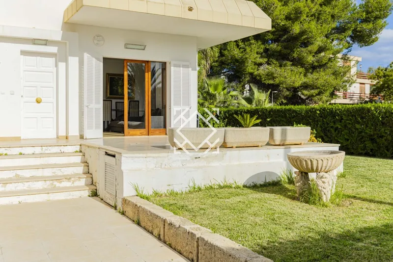 Exclusive townhouse in Llenaire with views to the bay and adjoining plot of more than 1,000 m² in Puerto de Pollensa, north of Mallorca. — photo 5