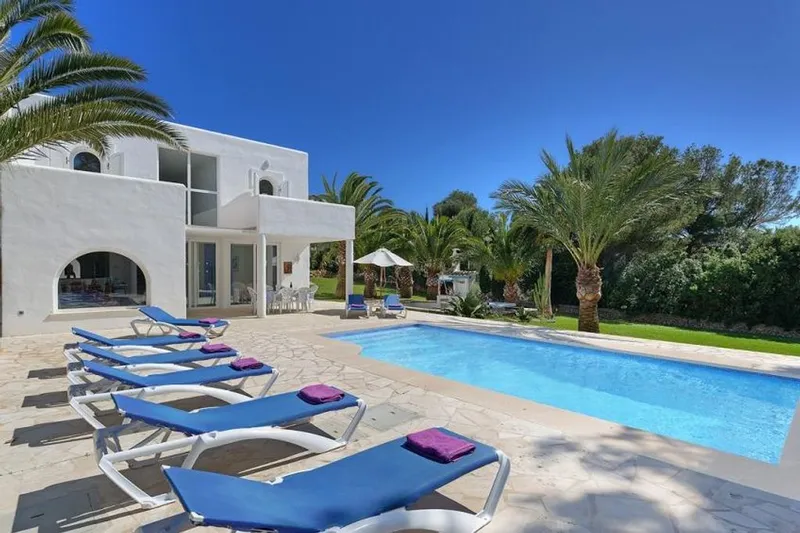 Villa in Cala d'Or, Province of Balearic Islands — photo 2