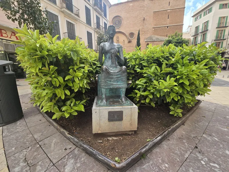 Profitable premises for sale in Plaza de l'Olivar — photo 12