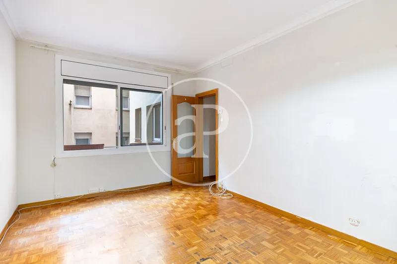 Apartment for rent on Calle Sant Gervasi de Cassoles — photo 1