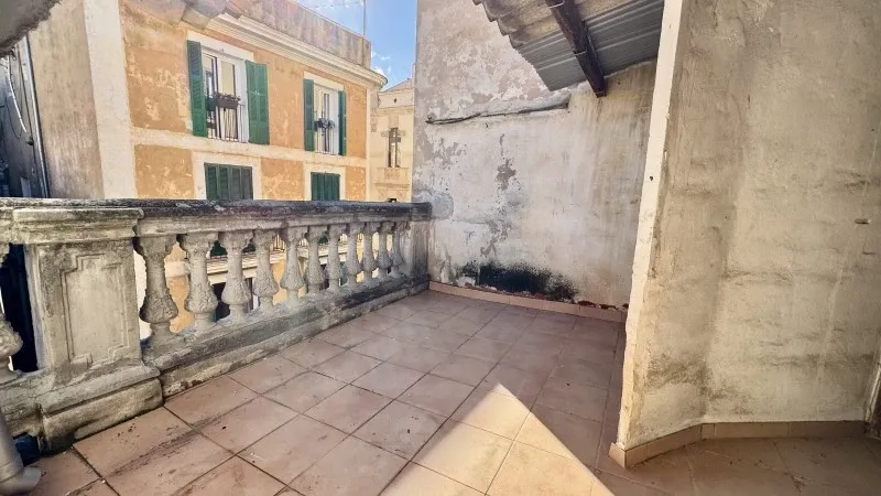 Mallorca Next Properties - House to renovate in the Center area — photo 1