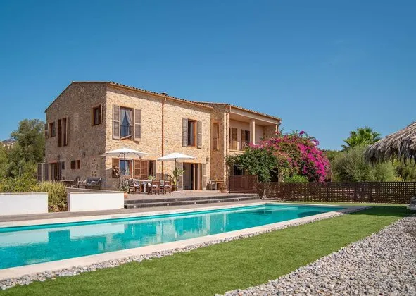 Estate in Sant Llorenç Des Cardassar — photo 1