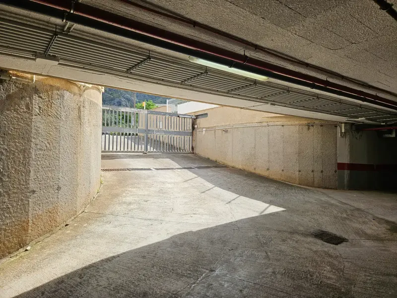 Ground floor for auction from 2007 with a useful area of 87.77 m², distributed in entrance-hall, living-dining room, kitchen — photo 4
