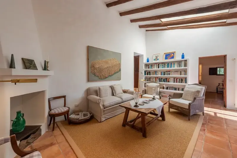 Unique estate for sale in Santanyí, a short distance from the Cala Mondragó Natural Park, in a quiet and private setting. — photo 6