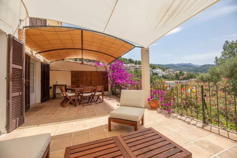 Beautiful duplex apartment with large terrace and communal pool in Port de Sóller — photo 2