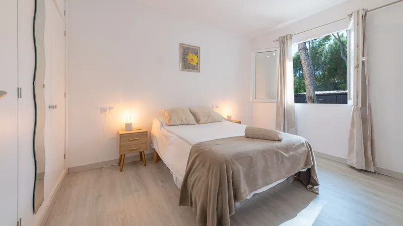 Villa with pool, sea view and a lot of potential in quiet area of Sol de Mallorca — photo 10