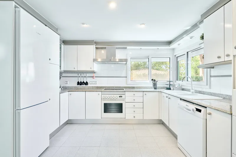 Charming property in first sea line in Bahia Azul - Marcel Remus Real Estate — photo 7