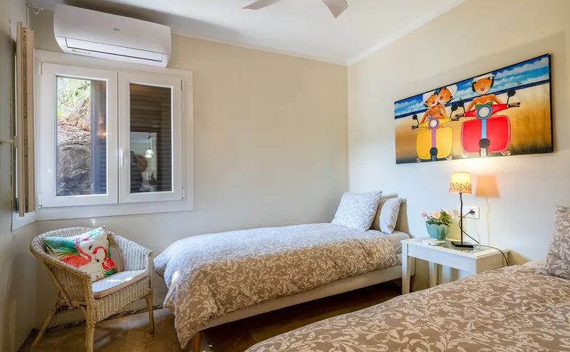 Apartment with sea views and rental license — photo 11