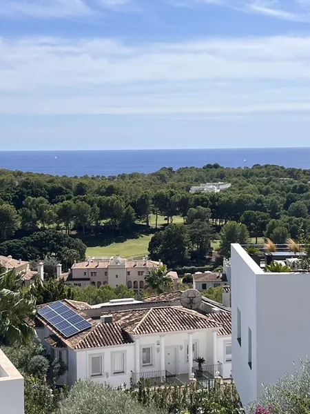 Prestigious Anchorage Hill Residence with Spa, Privacy, and Bay of Palma Views — photo 5