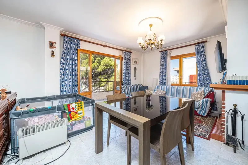 This property in Cala Ratjada, managed by Gestpropiedad, a leading real estate agency in Mallorca, stands out for its spaciousness and natural light — photo 3