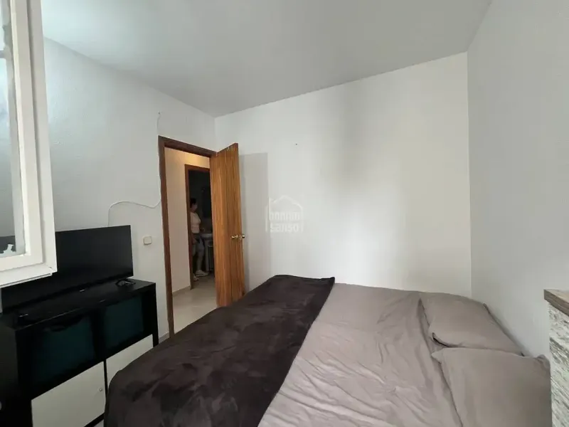 Sunny apartment on the second floor, located in the heart of Cala Millor, just two minutes from the beautiful beach. The area offers all — photo 12