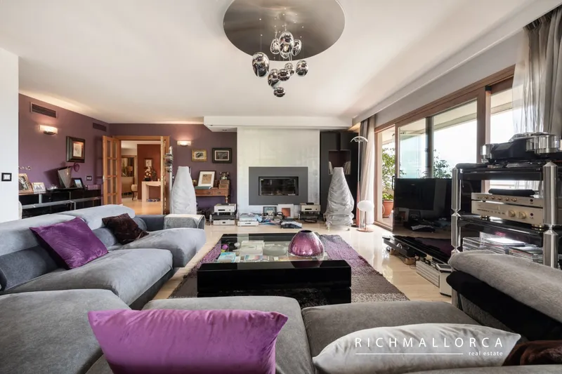 Luxury Penthouse with Panoramic Sea Views in Cas Català — photo 2