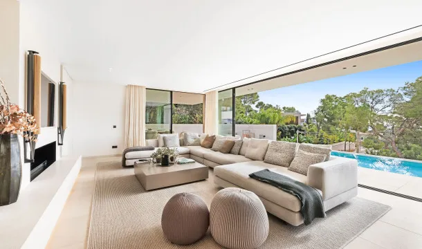 Stunning villa with sea views in Portals Nous — photo 10