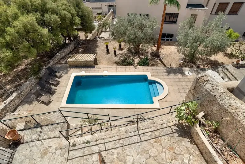 Spacious village house in Selva, Mallorca, with 370 m², private pool, garden and several terraces — photo 10