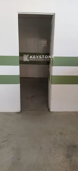 Garage — photo 3