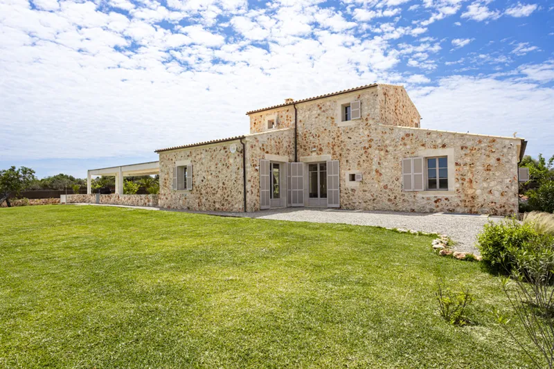 Great finca in Ses Salines with large pool, great garden, buy in… — photo 10