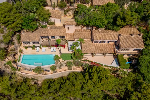 Puerto Andratx, Dream Villa "Eden Roc" with Spectacular Sea Views for Temporary Rent in Cala Llamp — photo 2