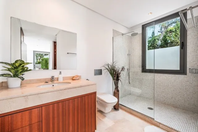 Contemporary sea view villa for sale in Santa Ponsa, southwest Mallorca — photo 11