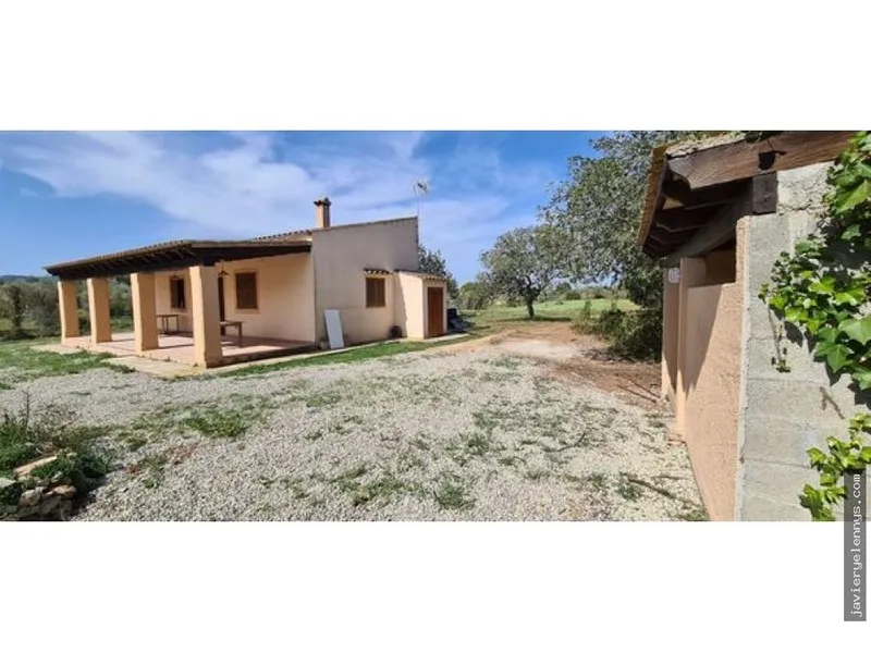 Rustic farmhouse rental in Diseminado Poligon 07, 1229 — photo 4