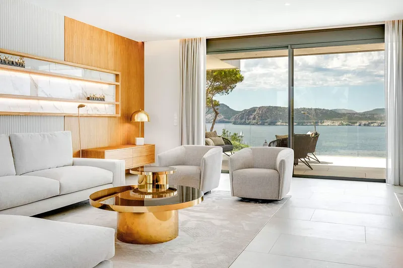 Grandiose villa in a privileged location with sensational views — photo 7