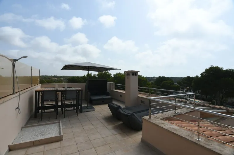 Modern and sunny penthouse with pool and parking space just minutes from Cala Santanyi — photo 3