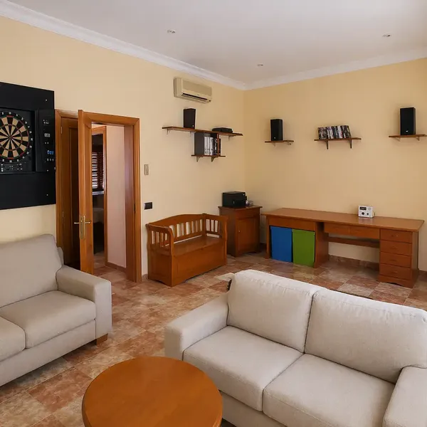 House located on Calle Del Sol, in the town of Porreres, in the province of Illes Baleares. — photo 6