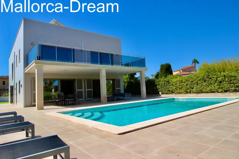 Sa Coma: Dream chalet close to the beach with pool, underground garage, 8 bedrooms and 4 bathrooms — photo 2