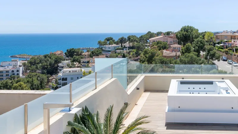 Penthouse with sea views in sought-after residential area in Bendinat for sale — photo 2