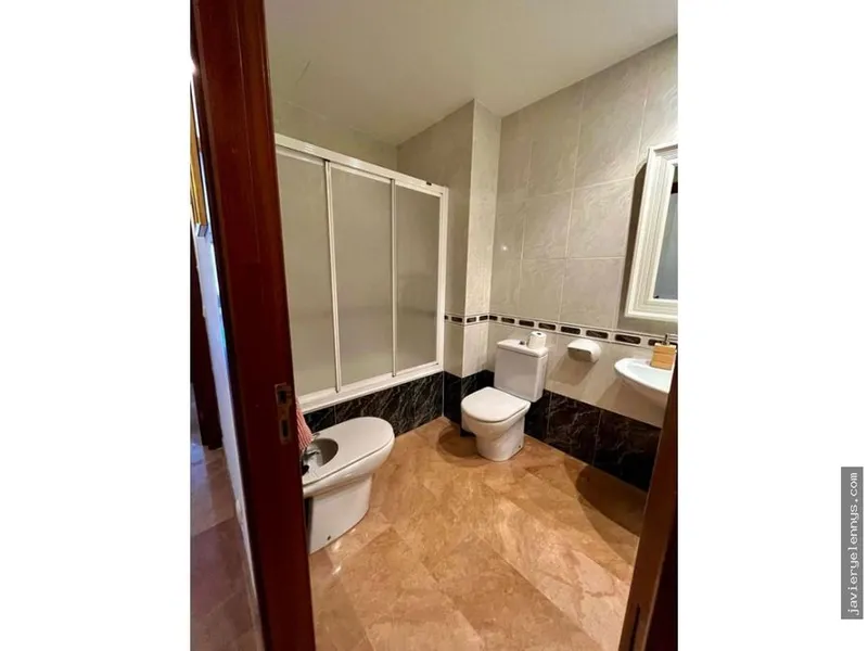 Flat for rent on Calle d'En Bordils — photo 8