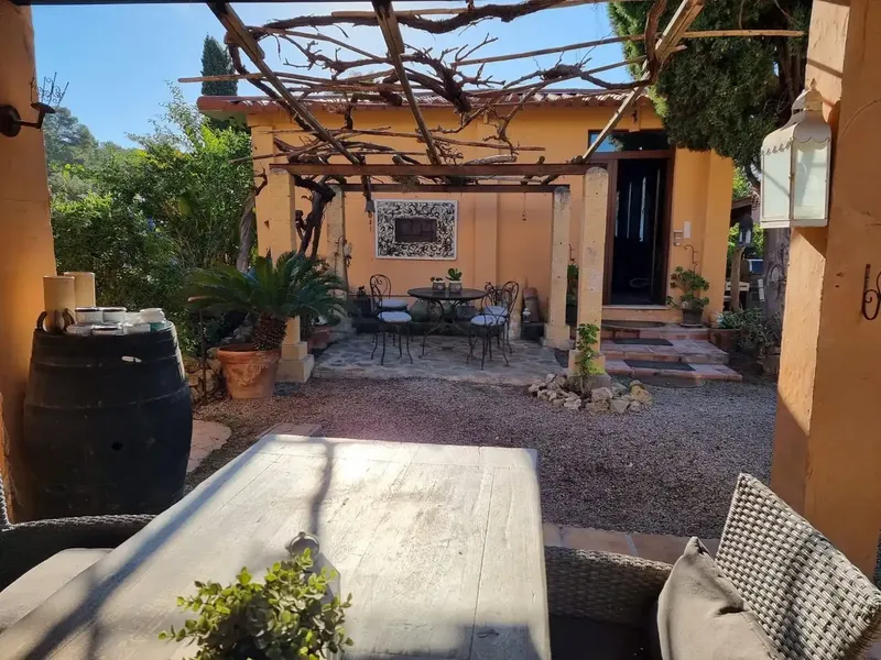 Beautiful finca with extensive horse riding facilities and stables in the south center of the island with excellent connections — photo 2