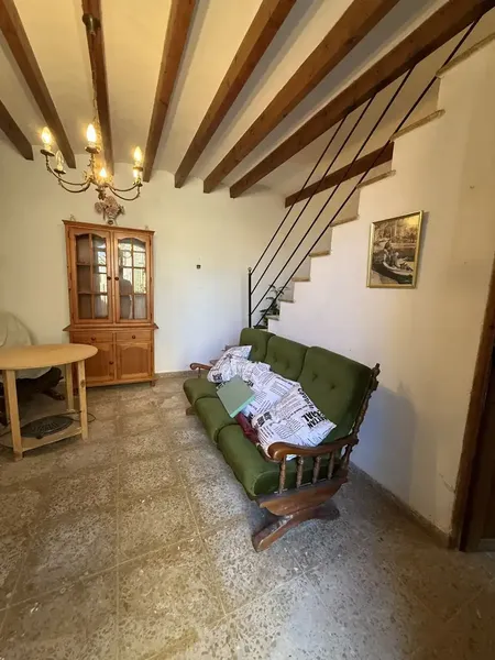 Charming house for sale in Estellencs, with 6 bedrooms and 2 bathrooms, ideal for large families or as an investment for rental. With a — photo 4