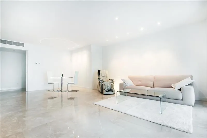 Apartment with terrace in residential complex with pool — photo 3