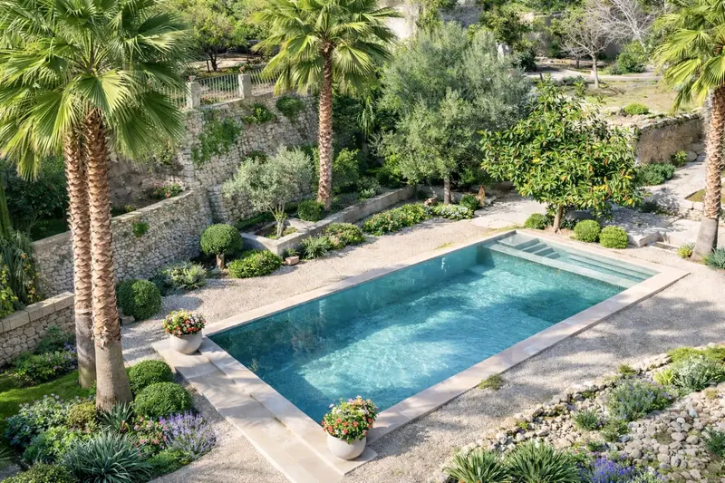 Spacious Townhouse with Pool and Great Potential in Campanet — photo 1