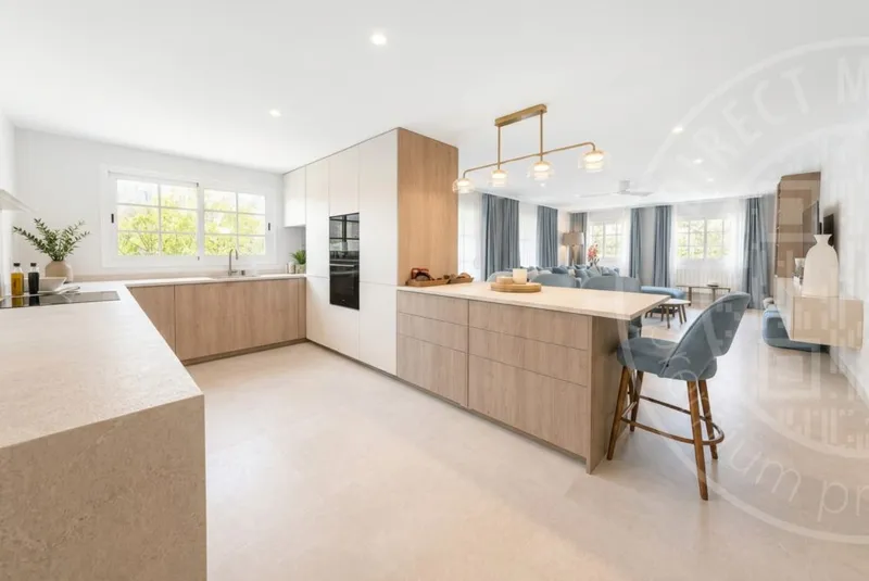 260607 – Stylish Sea View Home — photo 8