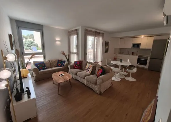 Flat / apartment in Calle d'Eladi Homs, 6, Camp Redo, Palma de Mallorca — photo 1