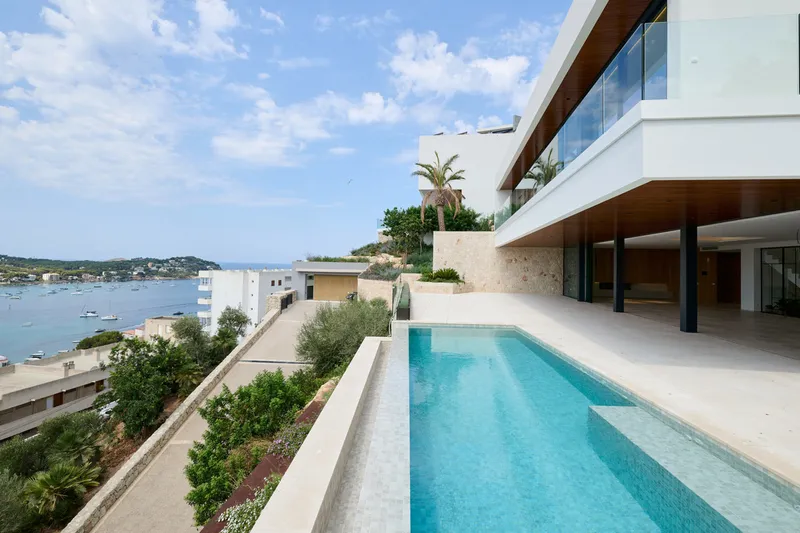 Spectacular newly built villa with fantastic sea views in Santa Ponsa — photo 4