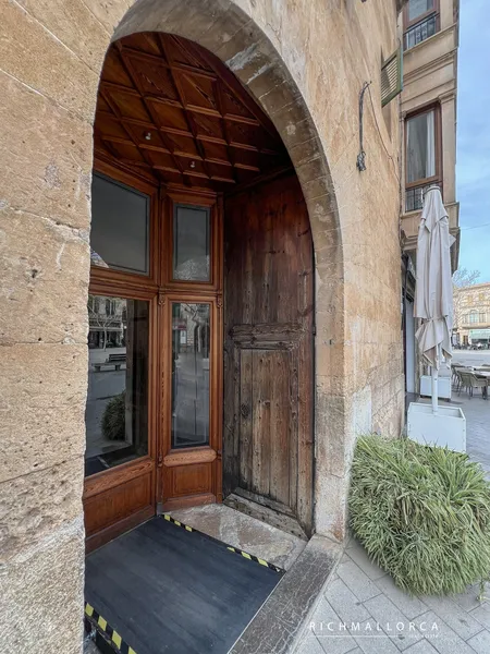 Character Townhouse with Exceptional Potential in Central Llucmajor — photo 2