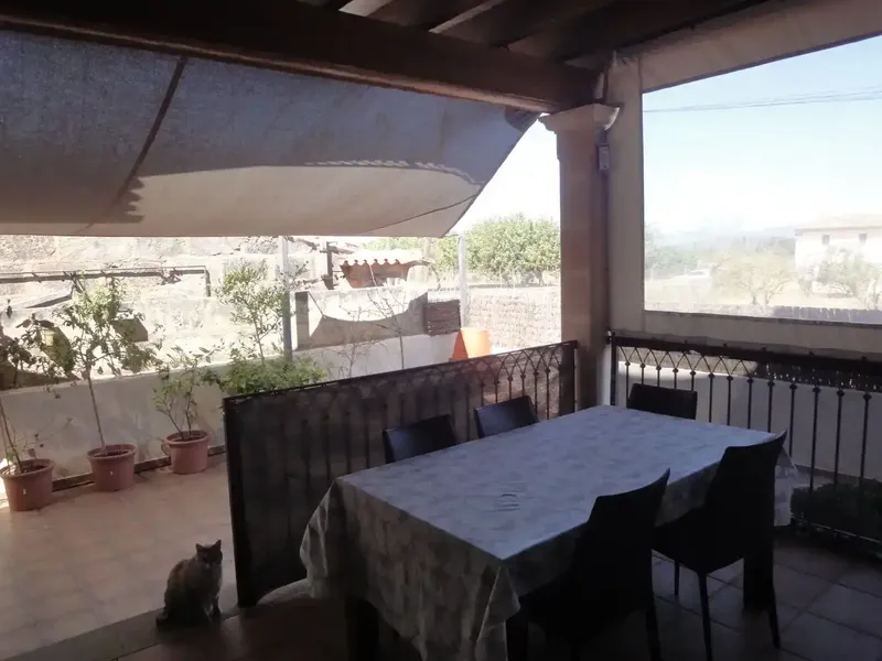 Chalet con vistas a la Tramuntana, 3 suites, piscina y gran garaje en Algaida (último solar urbano) — photo 10