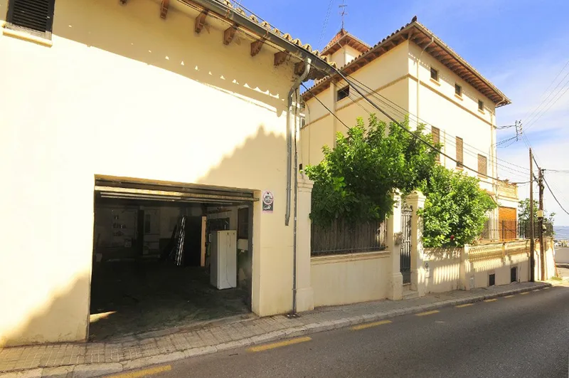 Opportunity! Complete house in Cala Nova to reform, first line, 11 bedrooms, garage, views — photo 10