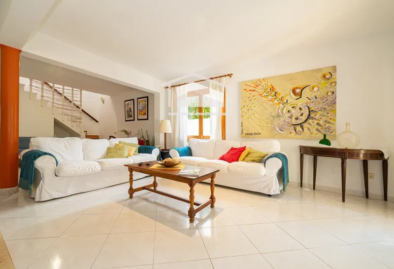 Chalet in Cala D'Or, with 219 m2, 3 bedrooms, 2 bathrooms and pool — photo 2