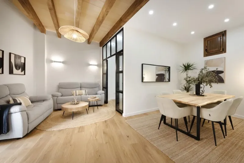 Buy your renovated and fully furnished duplex in the best area of Palma's old town — photo 1