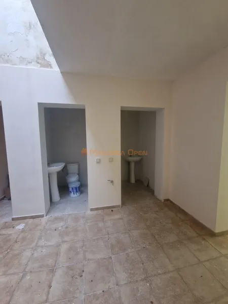 Commercial premises for sale in Cala Millor, 50 m from the sea — photo 6