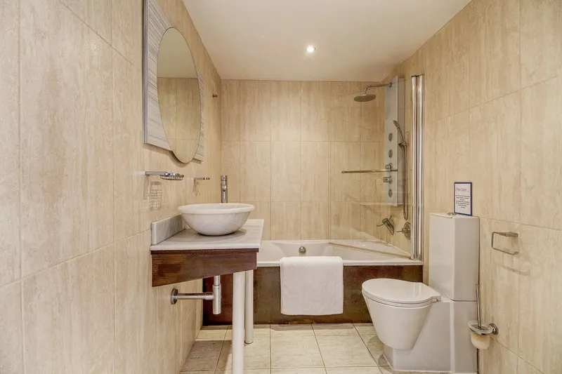 Frontline apartment with panoramic sea and marina views — photo 10