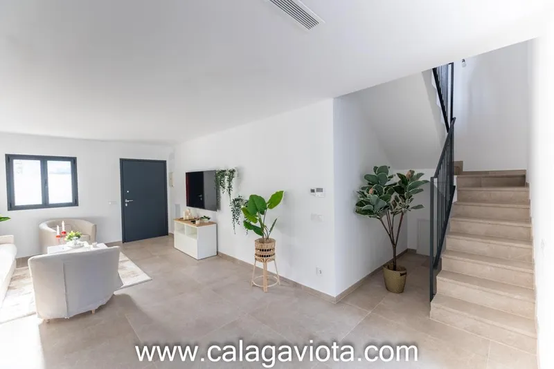 Semi-detached house — photo 9